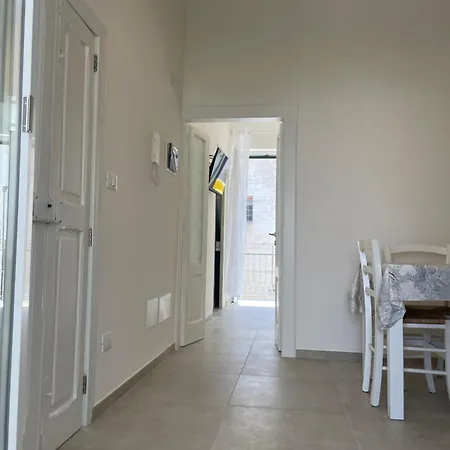 Il Solleone Charming And Apartment